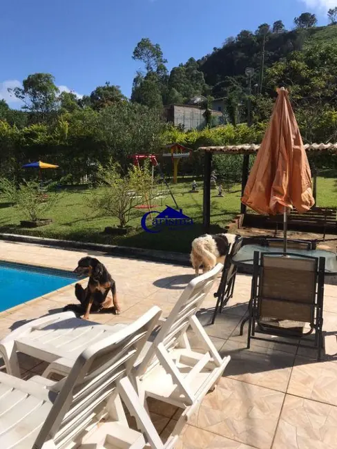 Chácara com 3 quartos à venda, 200m2 em Monte Alegre Do Sul - SP - imagem 5 Foto 5 de Chácara com 3 quartos à venda, 200m2 em Monte Alegre Do Sul - SP