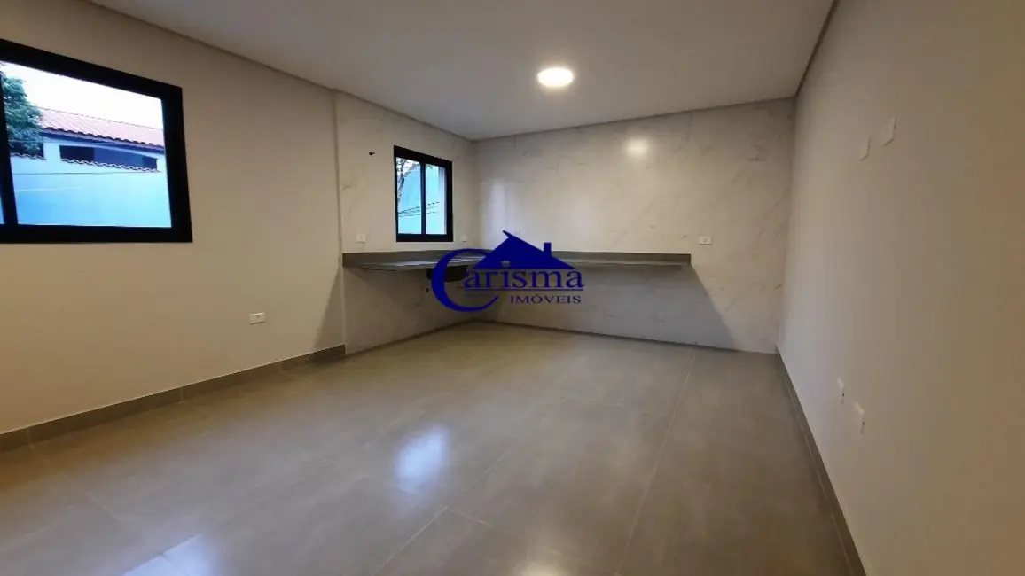 Foto 2 de Sobrado com 2 quartos à venda, 110m2 em Vila Eldízia, Santo Andre - SP