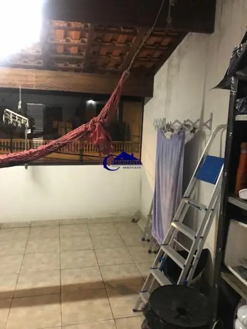 Foto 9 de Sobrado com 4 quartos à venda, 225m2 em Jardim Cristiane, Santo Andre - SP