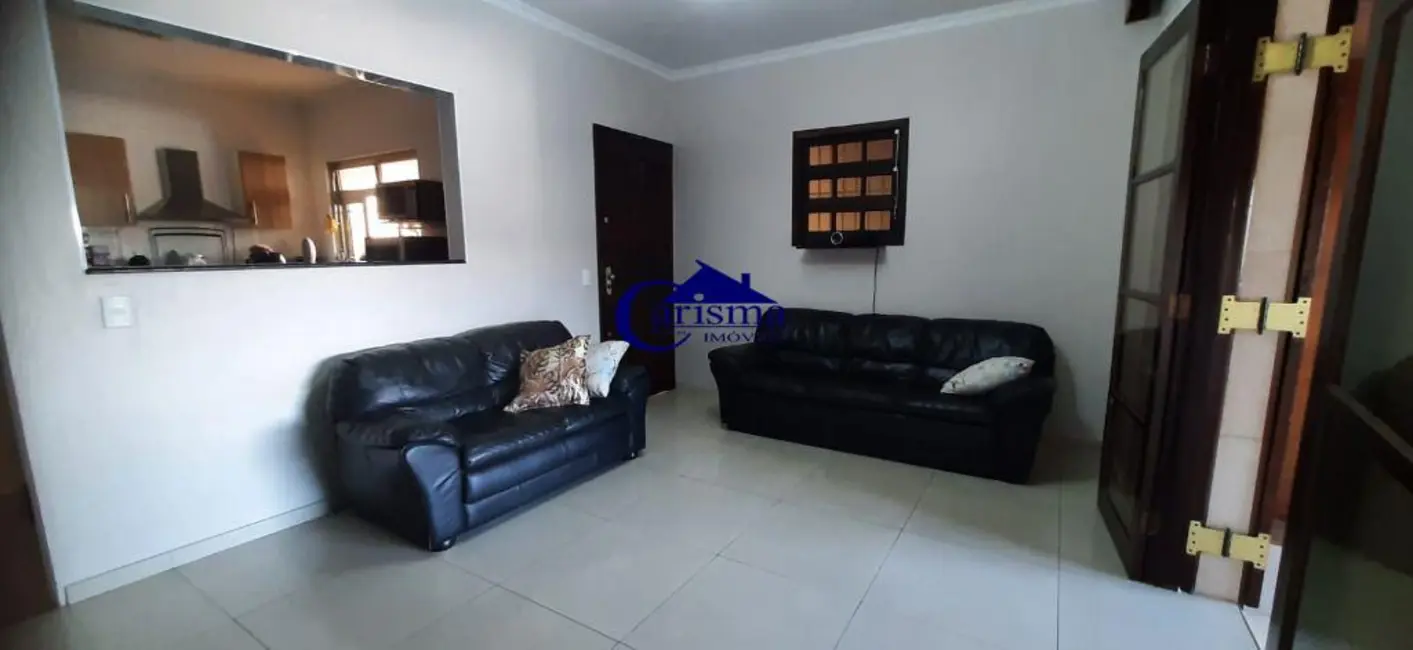 Foto 2 de Casa com 2 quartos à venda, 140m2 em Vila Luzita, Santo Andre - SP