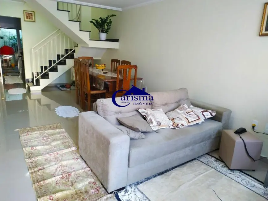 Foto 2 de Sobrado com 2 quartos à venda, 86m2 em Jardim das Maravilhas, Santo Andre - SP