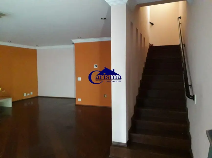 Sobrado com 4 quartos à venda, 300m2 em Parque Erasmo Assunção, Santo Andre - SP - imagem 5 Foto 5 de Sobrado com 4 quartos à venda, 300m2 em Parque Erasmo Assunção, Santo Andre - SP