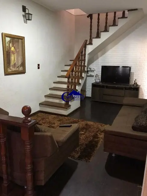 Foto 2 de Sobrado com 3 quartos à venda, 220m2 em Vila Camilópolis, Santo Andre - SP