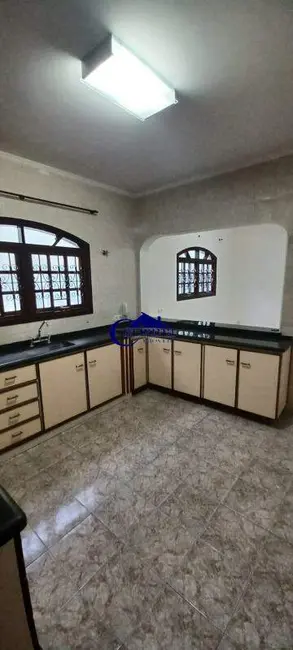 Sobrado com 3 quartos à venda, 218m2 em Jardim Las Vegas, Santo Andre - SP - imagem 6 Foto 6 de Sobrado com 3 quartos à venda, 218m2 em Jardim Las Vegas, Santo Andre - SP