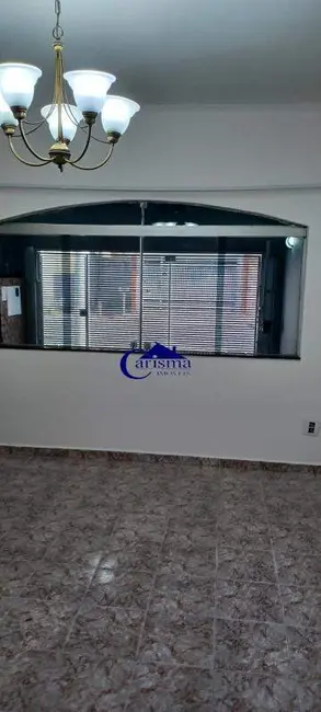 Sobrado com 3 quartos à venda, 218m2 em Jardim Las Vegas, Santo Andre - SP - imagem 2 Foto 2 de Sobrado com 3 quartos à venda, 218m2 em Jardim Las Vegas, Santo Andre - SP