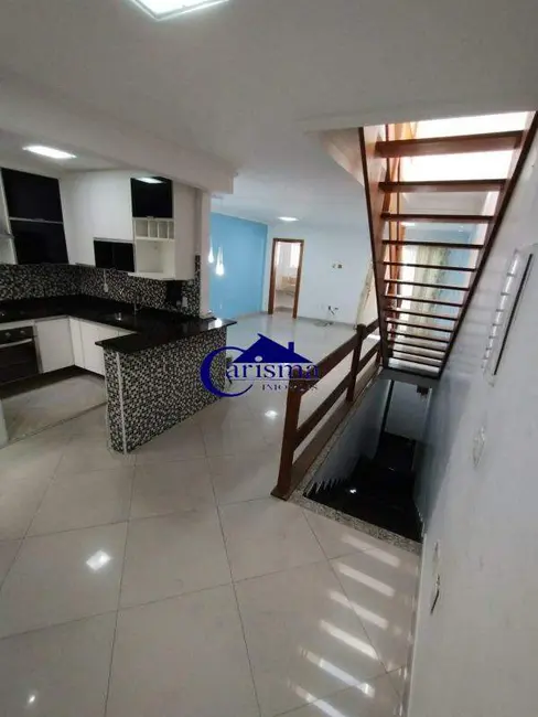 Foto 1 de Sobrado com 6 quartos para alugar, 183m2 em Vila América, Santo Andre - SP
