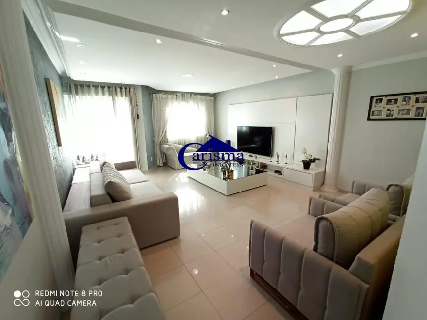 Foto 1 de Sobrado com 3 quartos para alugar, 207m2 em Campestre, Santo Andre - SP