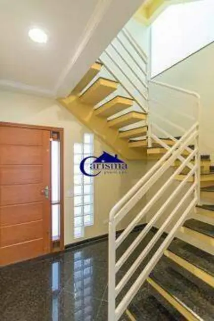 Sobrado com 3 quartos para alugar, 257m2 em Jardim Paraíso, Santo Andre - SP - imagem 9 Foto 9 de Sobrado com 3 quartos para alugar, 257m2 em Jardim Paraíso, Santo Andre - SP