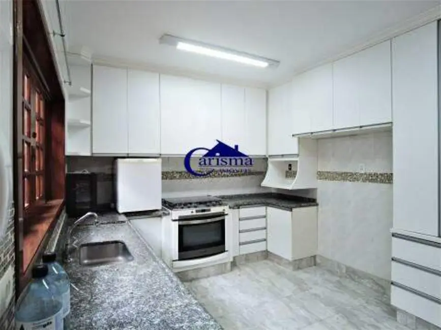 Foto 6 de Sobrado com 3 quartos para alugar, 209m2 em Vila Camilópolis, Santo Andre - SP