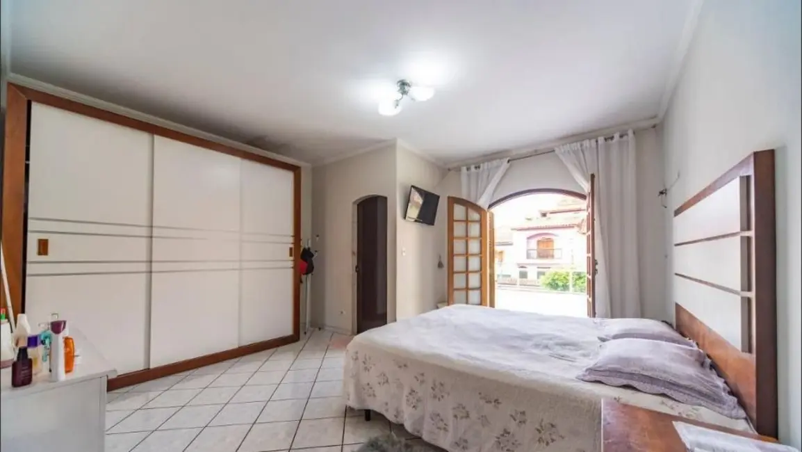 Foto 6 de Sobrado com 3 quartos para alugar, 158m2 em Jardim Las Vegas, Santo Andre - SP