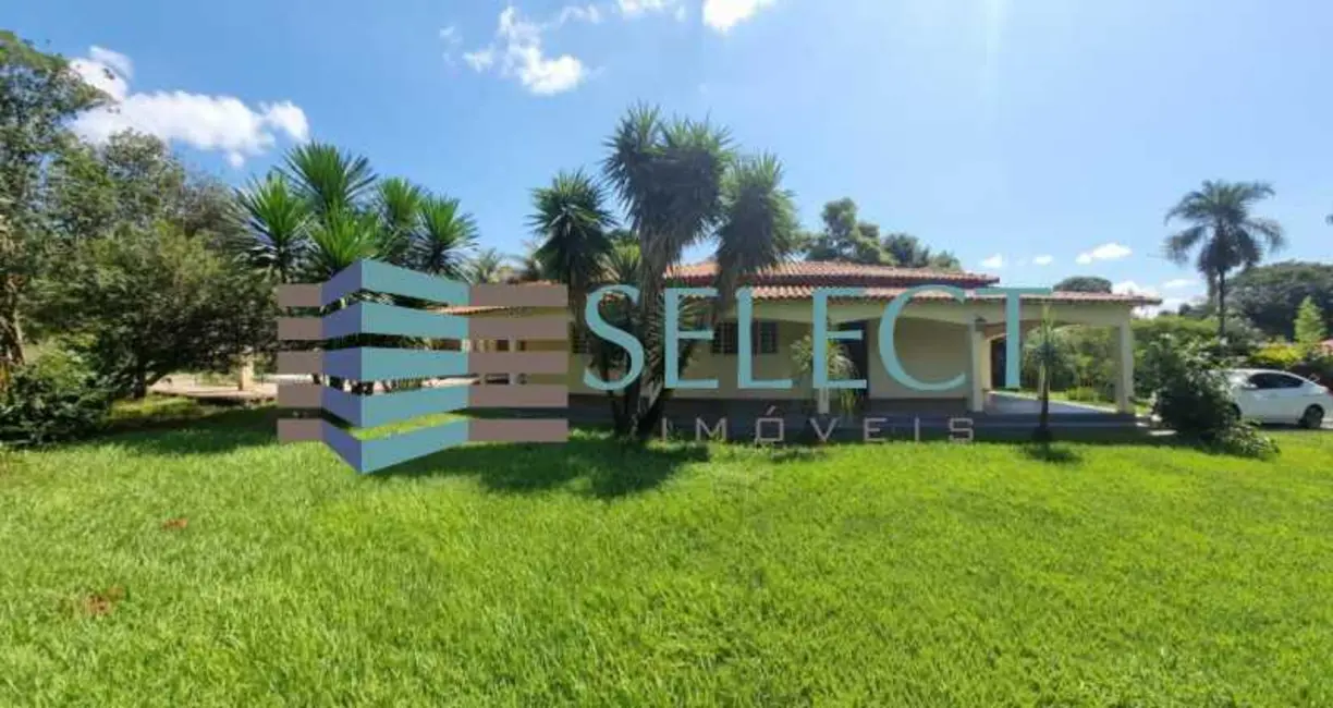 Chácara com 3 quartos à venda, 299m2 em Guapiacu - SP - imagem 3 Foto 3 de Chácara com 3 quartos à venda, 299m2 em Guapiacu - SP