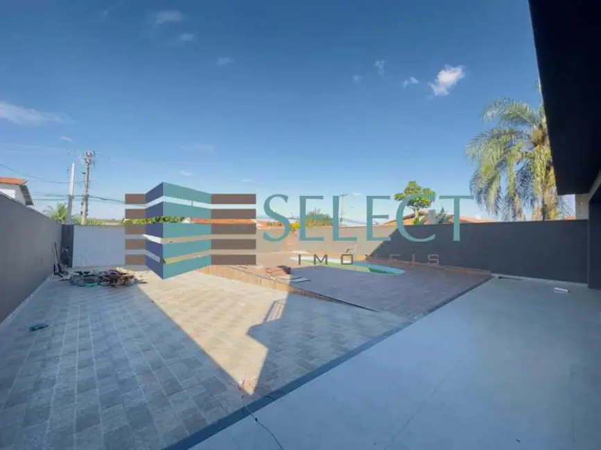 Foto 2 de Casa com 3 quartos à venda em Bady Bassitt - SP