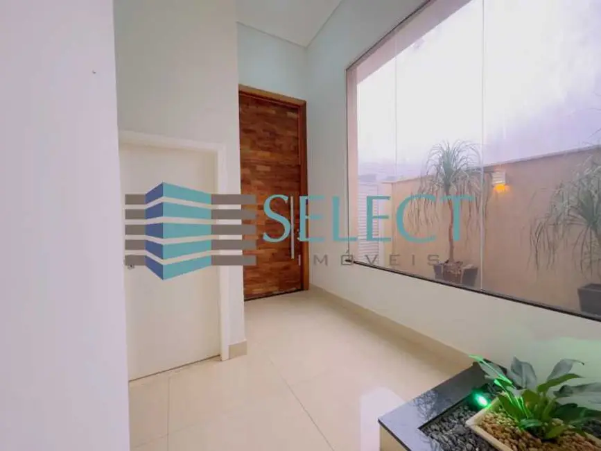 Casa de Condomínio com 3 quartos para alugar, 250m2 em Sao Jose Do Rio Preto - SP - imagem 3 Foto 3 de Casa de Condomínio com 3 quartos para alugar, 250m2 em Sao Jose Do Rio Preto - SP