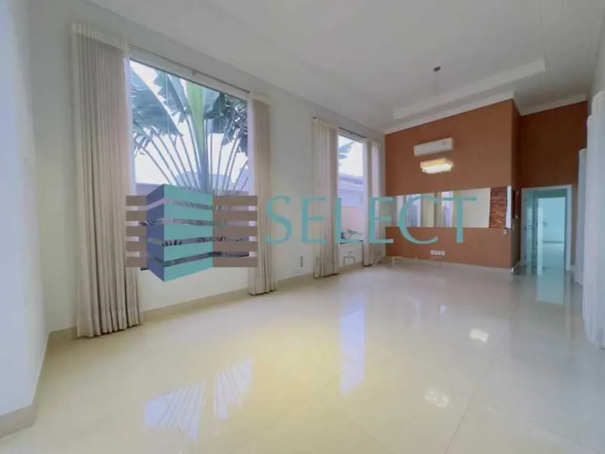 Casa de Condomínio com 3 quartos para alugar, 250m2 em Sao Jose Do Rio Preto - SP - imagem 4 Foto 4 de Casa de Condomínio com 3 quartos para alugar, 250m2 em Sao Jose Do Rio Preto - SP