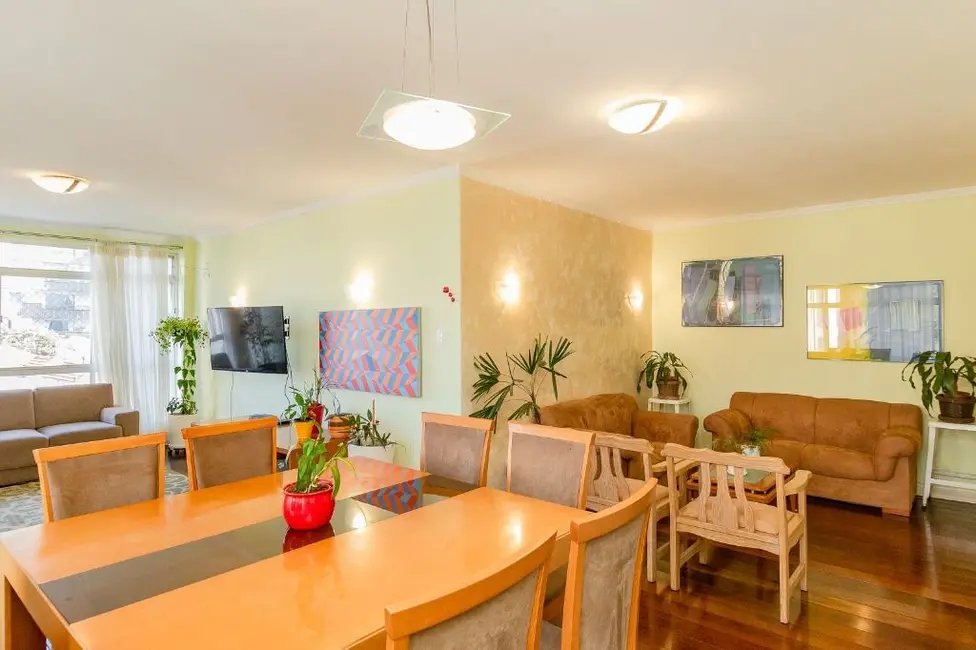 Apartamento com 3 quartos à venda, 153m2 em Aclimação, São Paulo - SP - imagem 5 Foto 5 de Apartamento com 3 quartos à venda, 153m2 em Aclimação, São Paulo - SP