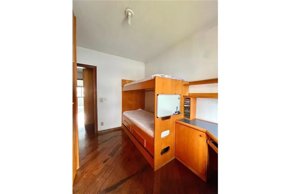Apartamento com 4 quartos à venda, 177m2 em Aclimação, São Paulo - SP - imagem 7 Foto 7 de Apartamento com 4 quartos à venda, 177m2 em Aclimação, São Paulo - SP
