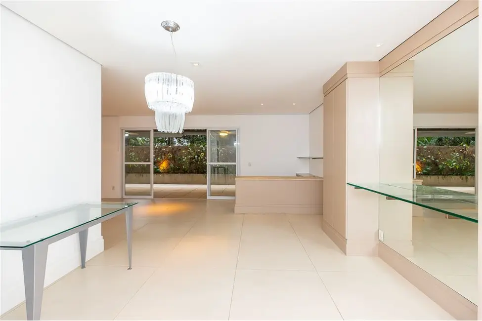 Apartamento com 3 quartos à venda, 199m2 em Alto da Boa Vista, São Paulo - SP - imagem 4 Foto 4 de Apartamento com 3 quartos à venda, 199m2 em Alto da Boa Vista, São Paulo - SP