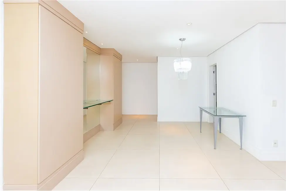 Apartamento com 3 quartos à venda, 199m2 em Alto da Boa Vista, São Paulo - SP - imagem 7 Foto 7 de Apartamento com 3 quartos à venda, 199m2 em Alto da Boa Vista, São Paulo - SP