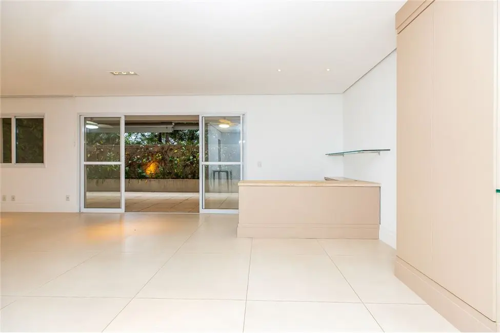 Apartamento com 3 quartos à venda, 199m2 em Alto da Boa Vista, São Paulo - SP - imagem 5 Foto 5 de Apartamento com 3 quartos à venda, 199m2 em Alto da Boa Vista, São Paulo - SP