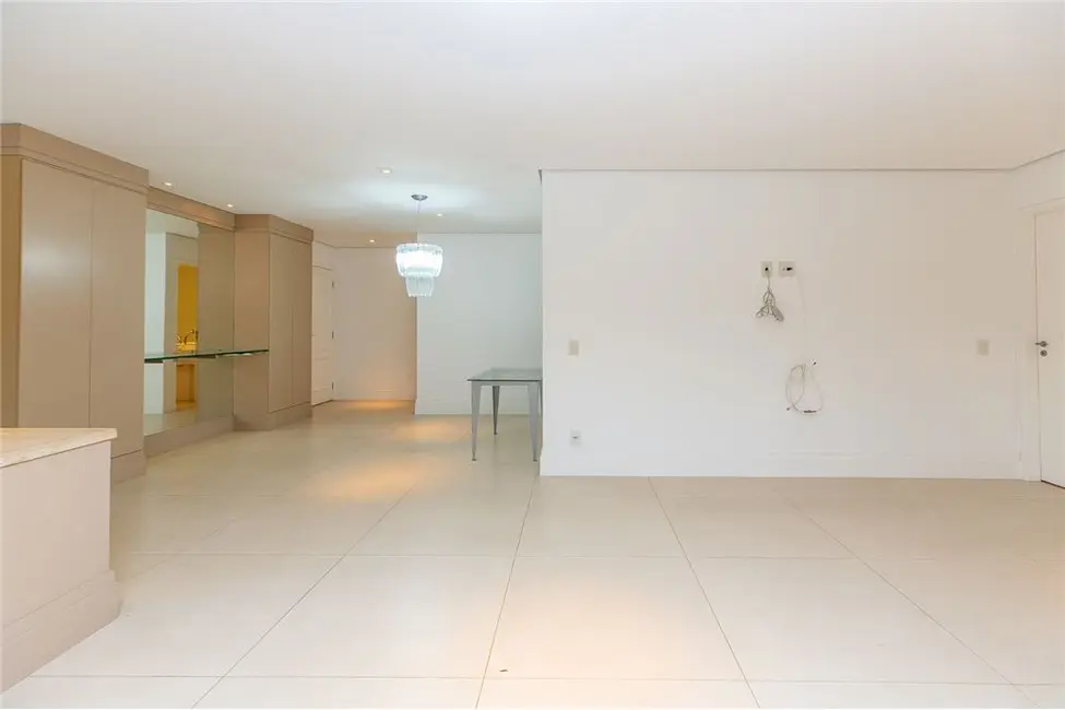 Apartamento com 3 quartos à venda, 199m2 em Alto da Boa Vista, São Paulo - SP - imagem 9 Foto 9 de Apartamento com 3 quartos à venda, 199m2 em Alto da Boa Vista, São Paulo - SP