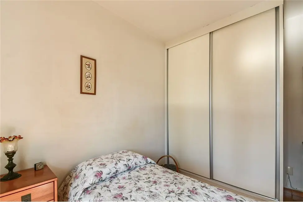 Apartamento com 2 quartos à venda, 86m2 em Aclimação, São Paulo - SP - imagem 4 Foto 4 de Apartamento com 2 quartos à venda, 86m2 em Aclimação, São Paulo - SP