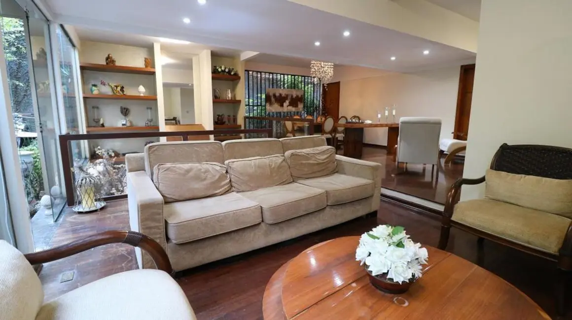 Foto 2 de Casa com 5 quartos à venda, 337m2 em Vila Mariana, São Paulo - SP