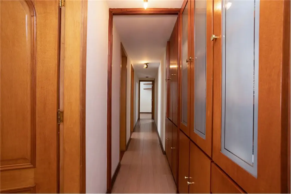 Foto 9 de Apartamento com 4 quartos à venda, 204m2 em Moema, São Paulo - SP