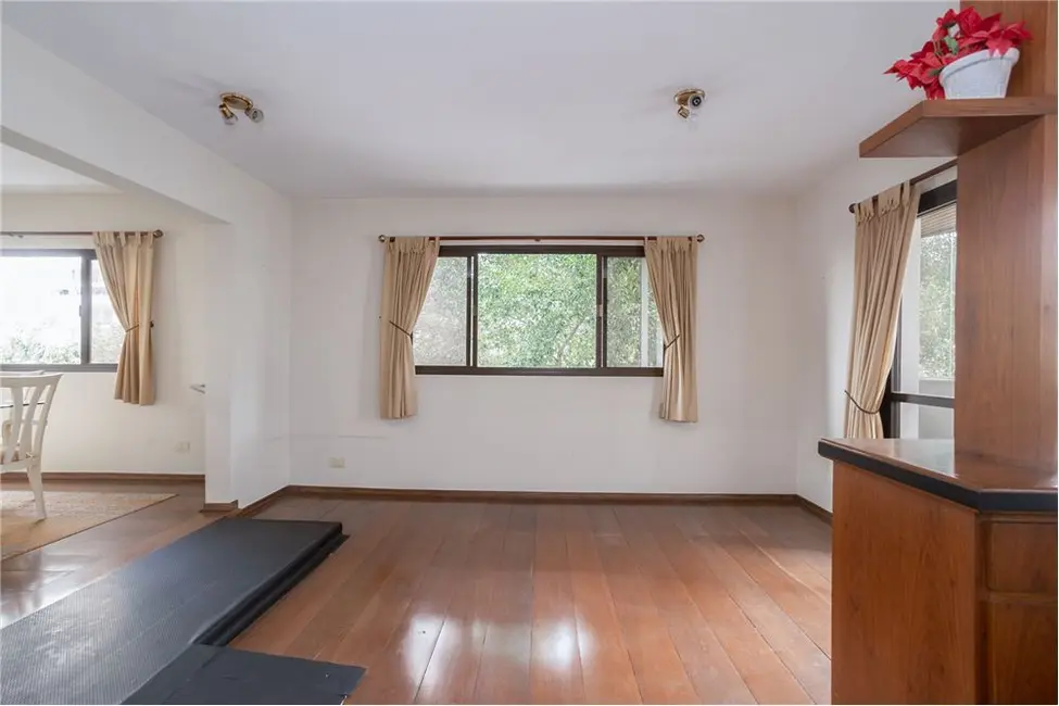 Foto 3 de Apartamento com 4 quartos à venda, 204m2 em Moema, São Paulo - SP