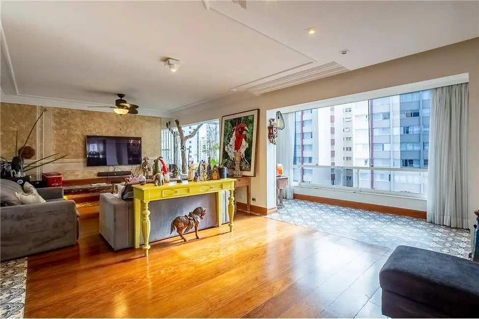 Apartamento com 3 quartos à venda, 208m2 em Moema, São Paulo - SP - imagem 2 Foto 2 de Apartamento com 3 quartos à venda, 208m2 em Moema, São Paulo - SP