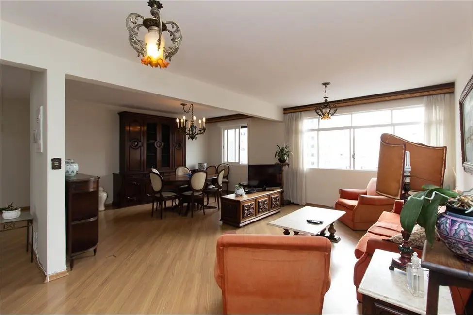 Apartamento com 3 quartos à venda, 104m2 em Moema, São Paulo - SP - imagem 4 Foto 4 de Apartamento com 3 quartos à venda, 104m2 em Moema, São Paulo - SP