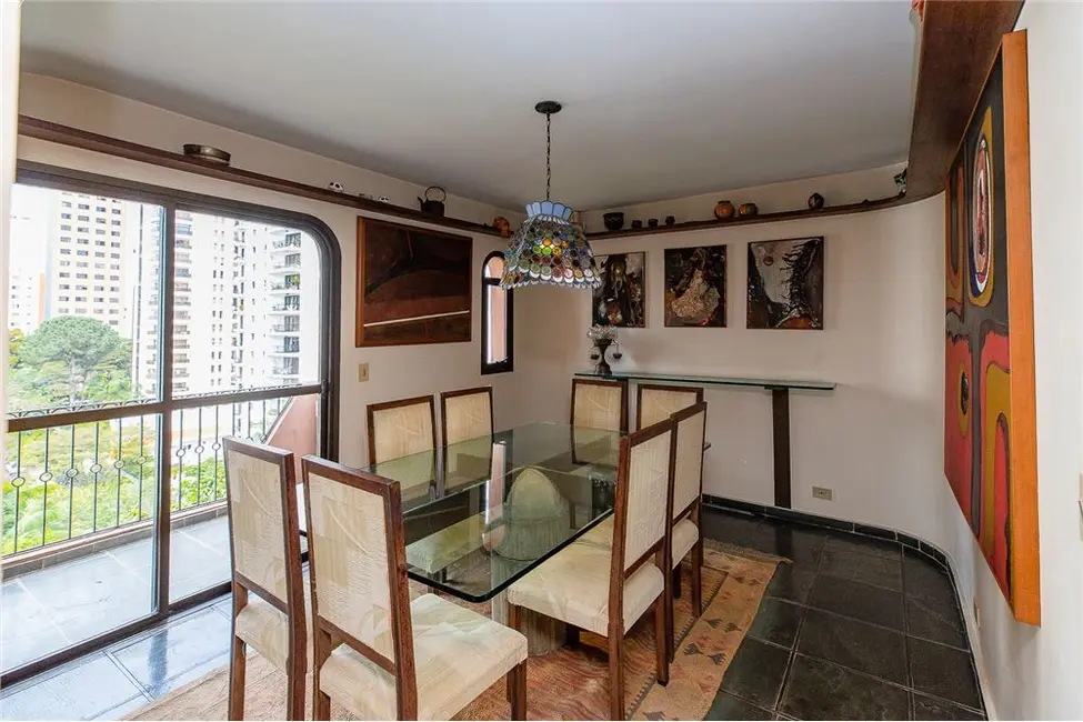 Apartamento com 3 quartos à venda, 210m2 em Moema, São Paulo - SP - imagem 8 Foto 8 de Apartamento com 3 quartos à venda, 210m2 em Moema, São Paulo - SP