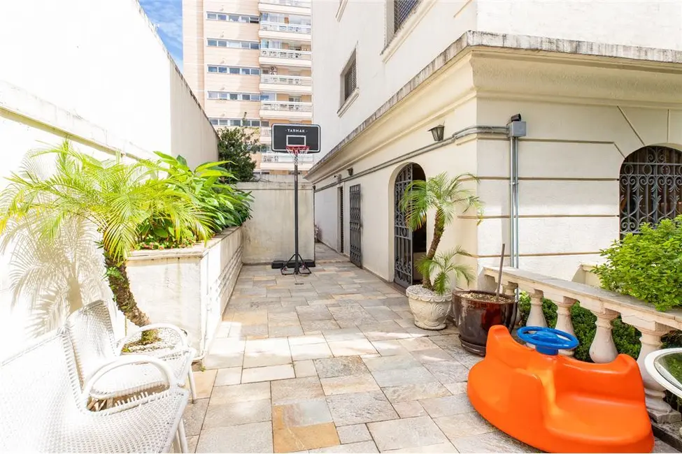 Apartamento com 4 quartos à venda, 150m2 em Moema, São Paulo - SP - imagem 5 Foto 5 de Apartamento com 4 quartos à venda, 150m2 em Moema, São Paulo - SP