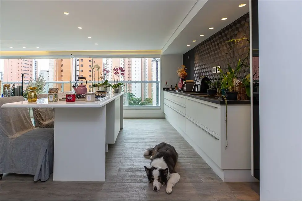 Apartamento com 4 quartos à venda, 335m2 em Moema, São Paulo - SP - imagem 3 Foto 3 de Apartamento com 4 quartos à venda, 335m2 em Moema, São Paulo - SP