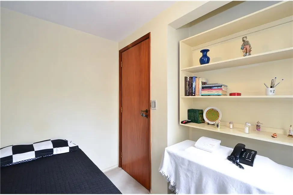 Apartamento com 3 quartos à venda, 72m2 em Moema, São Paulo - SP - imagem 4 Foto 4 de Apartamento com 3 quartos à venda, 72m2 em Moema, São Paulo - SP