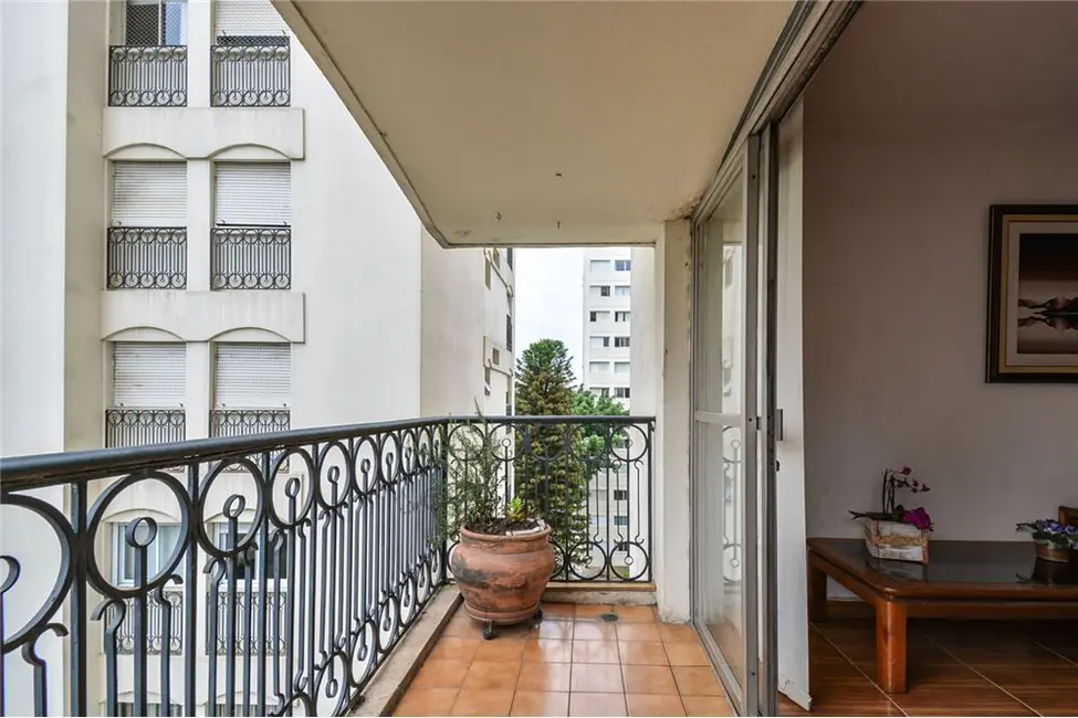 Apartamento com 3 quartos à venda, 135m2 em Moema, São Paulo - SP - imagem 9 Foto 9 de Apartamento com 3 quartos à venda, 135m2 em Moema, São Paulo - SP