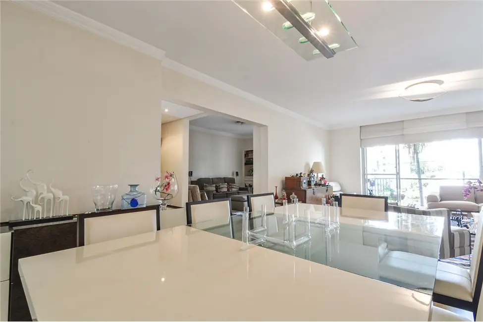 Apartamento com 3 quartos à venda, 175m2 em Moema, São Paulo - SP - imagem 9 Foto 9 de Apartamento com 3 quartos à venda, 175m2 em Moema, São Paulo - SP