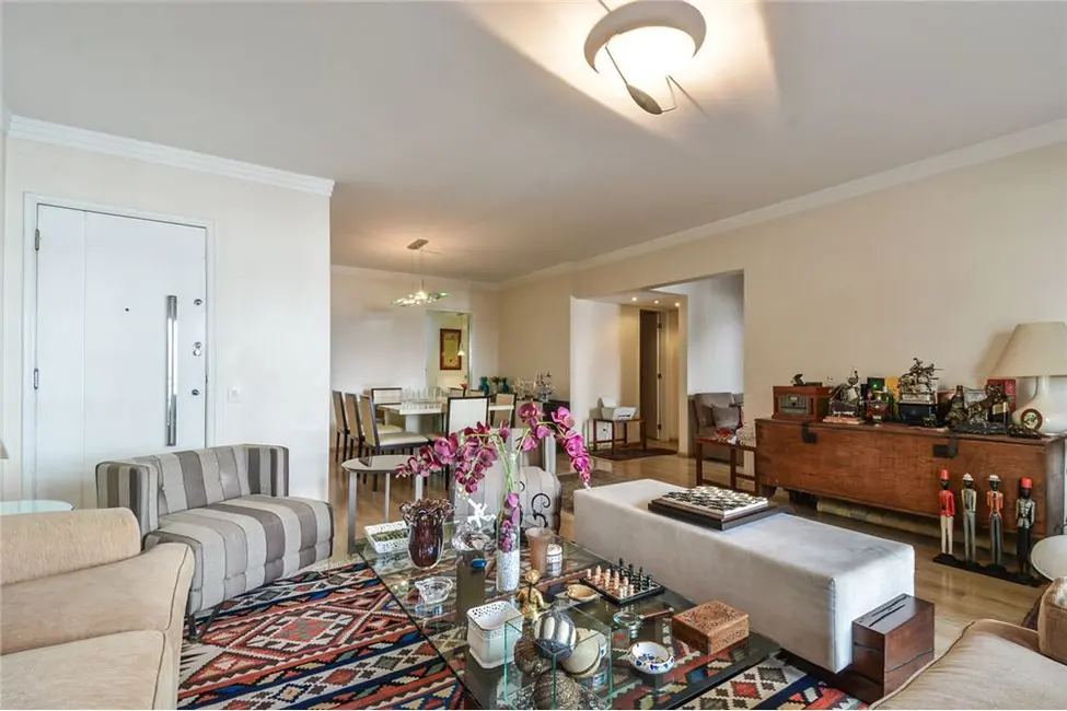 Apartamento com 3 quartos à venda, 175m2 em Moema, São Paulo - SP - imagem 7 Foto 7 de Apartamento com 3 quartos à venda, 175m2 em Moema, São Paulo - SP