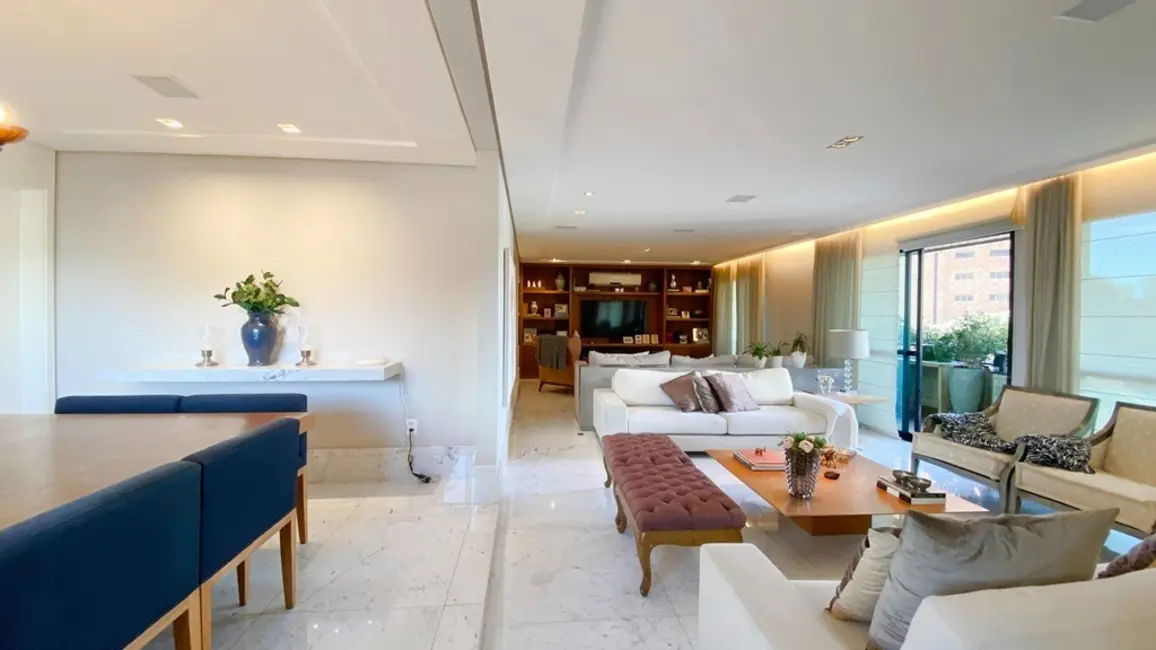 Apartamento com 3 quartos à venda, 326m2 em Moema, São Paulo - SP - imagem 9 Foto 9 de Apartamento com 3 quartos à venda, 326m2 em Moema, São Paulo - SP