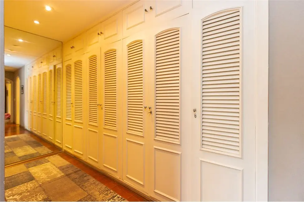 Apartamento com 3 quartos à venda, 210m2 em Itaim Bibi, São Paulo - SP - imagem 7 Foto 7 de Apartamento com 3 quartos à venda, 210m2 em Itaim Bibi, São Paulo - SP