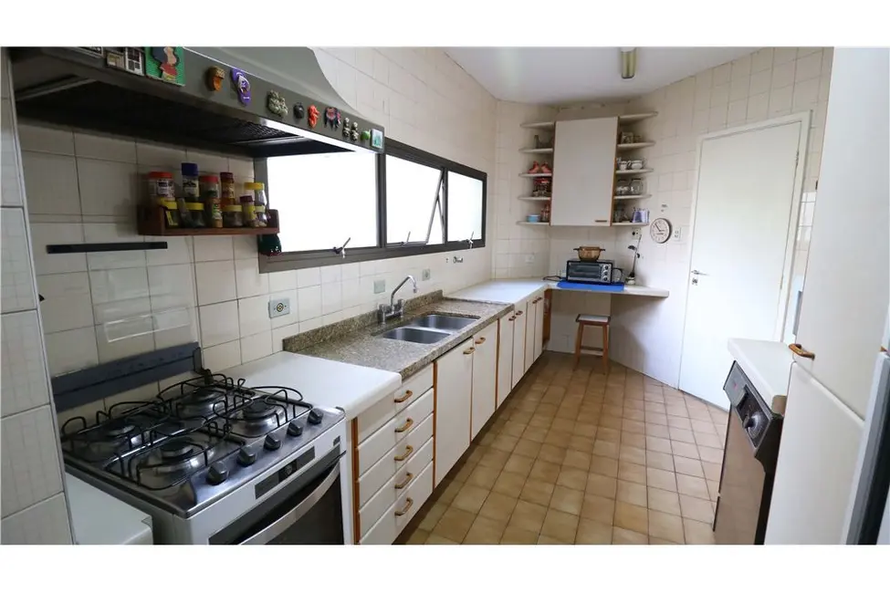 Foto 9 de Apartamento com 4 quartos à venda, 173m2 em Itaim Bibi, São Paulo - SP