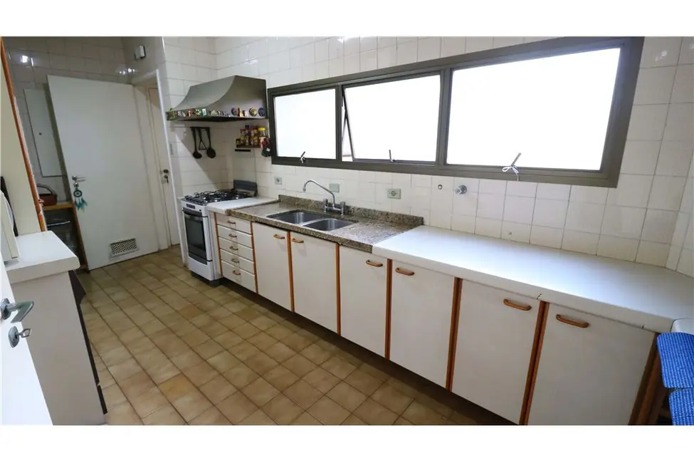 Foto 8 de Apartamento com 4 quartos à venda, 173m2 em Itaim Bibi, São Paulo - SP