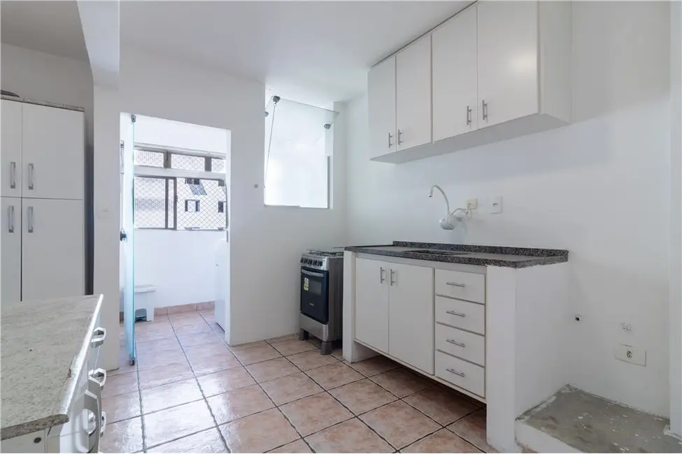 Foto 5 de Apartamento com 2 quartos à venda, 70m2 em Moema, São Paulo - SP