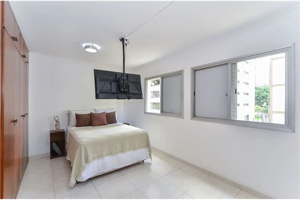 Apartamento com 1 quarto à venda, 62m2 em Moema, São Paulo - SP - imagem 2 Foto 2 de Apartamento com 1 quarto à venda, 62m2 em Moema, São Paulo - SP
