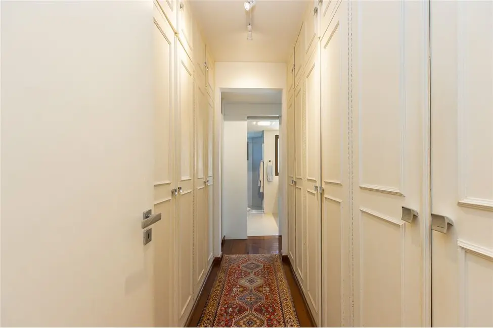 Apartamento com 3 quartos à venda, 217m2 em Campo Belo, São Paulo - SP - imagem 9 Foto 9 de Apartamento com 3 quartos à venda, 217m2 em Campo Belo, São Paulo - SP