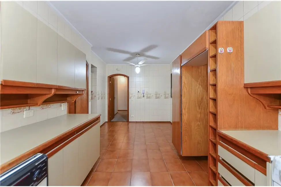 Apartamento com 3 quartos à venda, 210m2 em Campo Belo, São Paulo - SP - imagem 9 Foto 9 de Apartamento com 3 quartos à venda, 210m2 em Campo Belo, São Paulo - SP