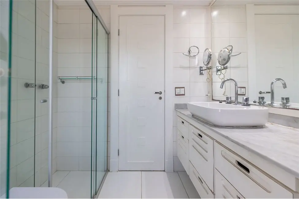 Apartamento com 3 quartos à venda, 181m2 em Campo Belo, São Paulo - SP - imagem 4 Foto 4 de Apartamento com 3 quartos à venda, 181m2 em Campo Belo, São Paulo - SP