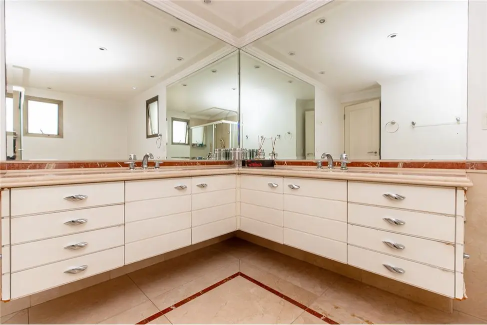 Apartamento com 4 quartos à venda, 280m2 em Campo Belo, São Paulo - SP - imagem 8 Foto 8 de Apartamento com 4 quartos à venda, 280m2 em Campo Belo, São Paulo - SP