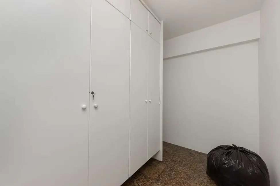 Apartamento com 3 quartos à venda, 165m2 em Moema, São Paulo - SP - imagem 5 Foto 5 de Apartamento com 3 quartos à venda, 165m2 em Moema, São Paulo - SP