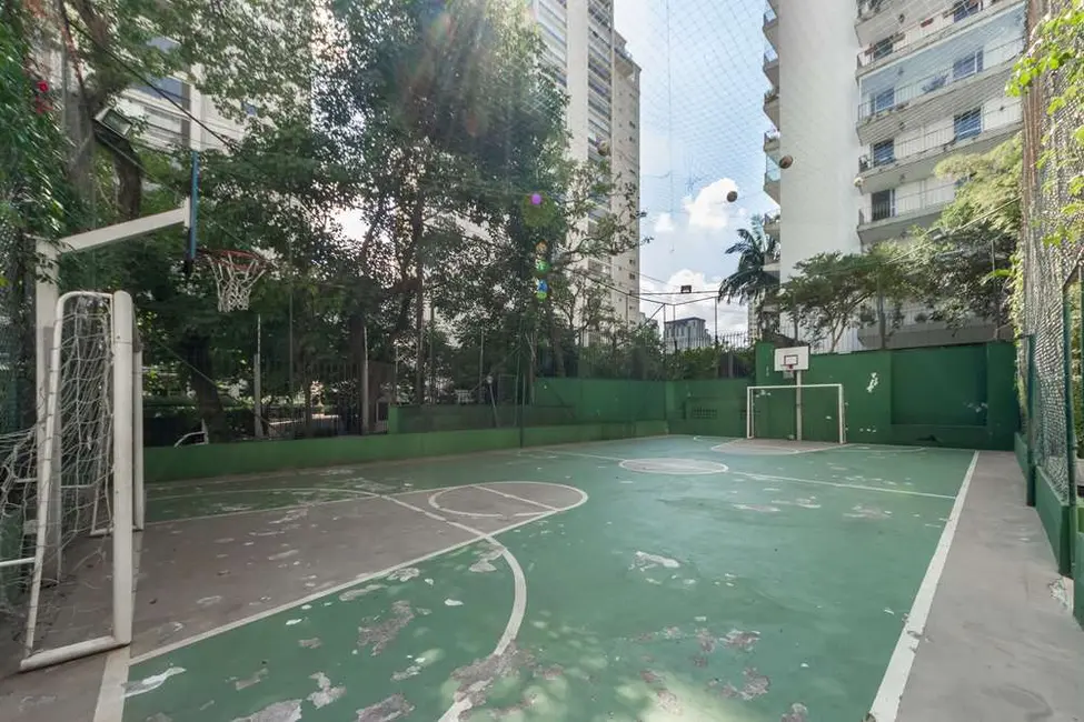 Apartamento com 3 quartos à venda, 165m2 em Moema, São Paulo - SP - imagem 3 Foto 3 de Apartamento com 3 quartos à venda, 165m2 em Moema, São Paulo - SP