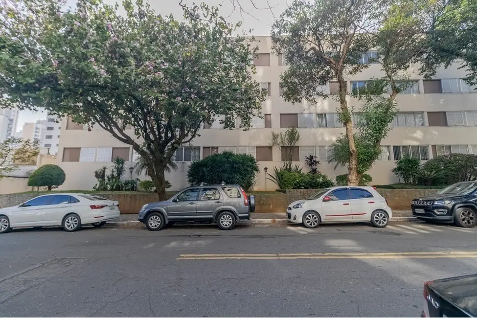 Apartamento com 2 quartos à venda, 84m2 em Moema, São Paulo - SP - imagem 3 Foto 3 de Apartamento com 2 quartos à venda, 84m2 em Moema, São Paulo - SP